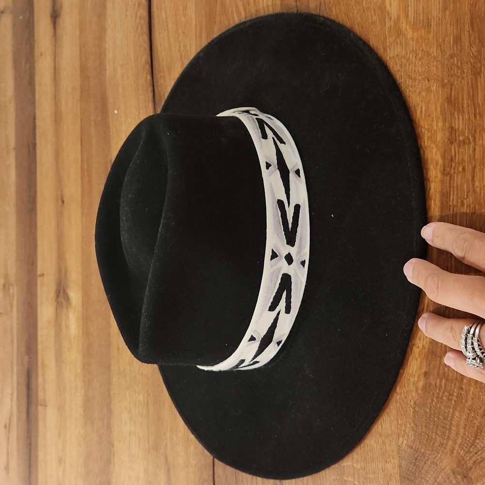Cowboy hat - Picture 2 of 3